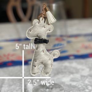 5” Giraffe Charm (multi color)